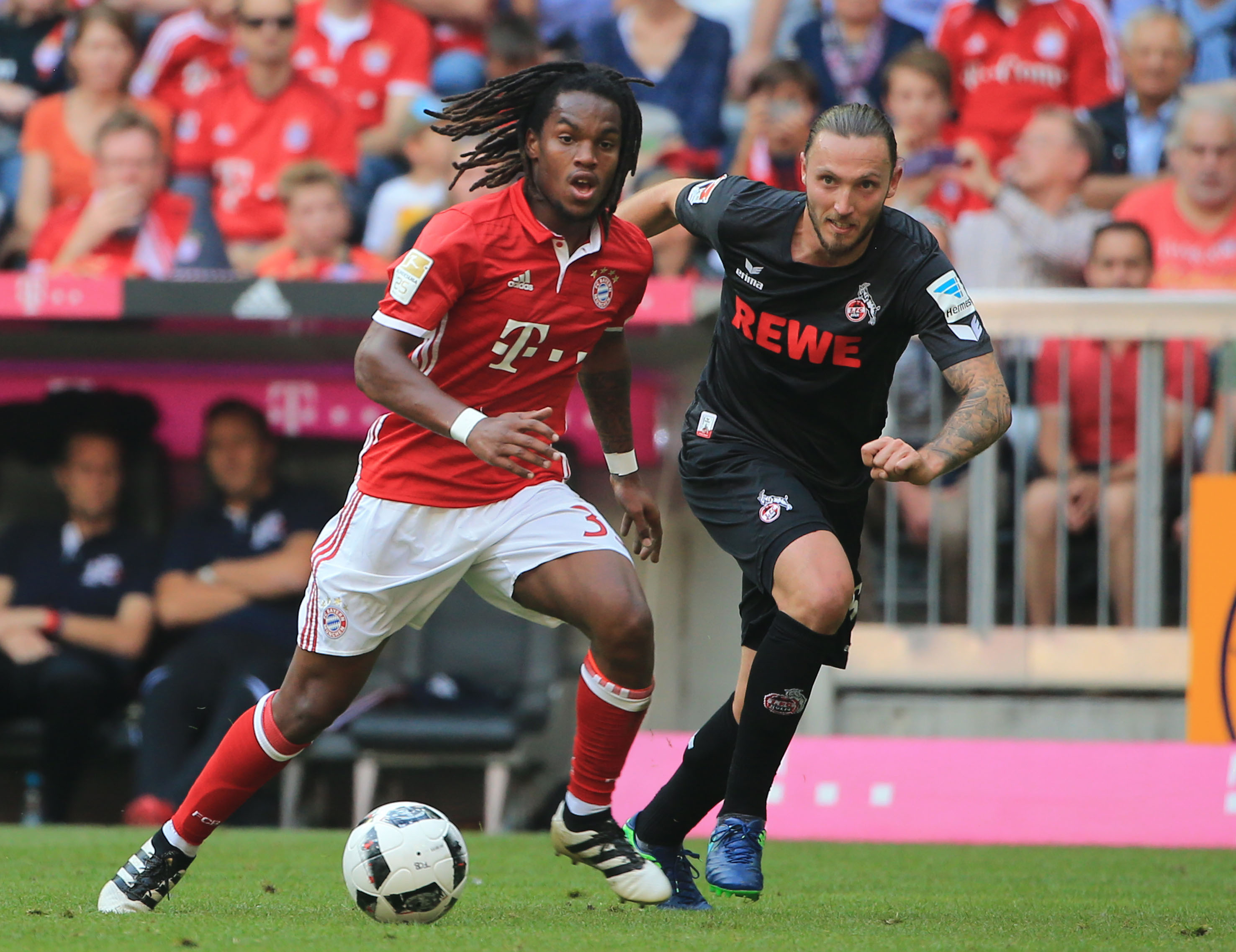 关于雷纳托压哨绝杀，拜仁险胜晋级士气高昂的信息